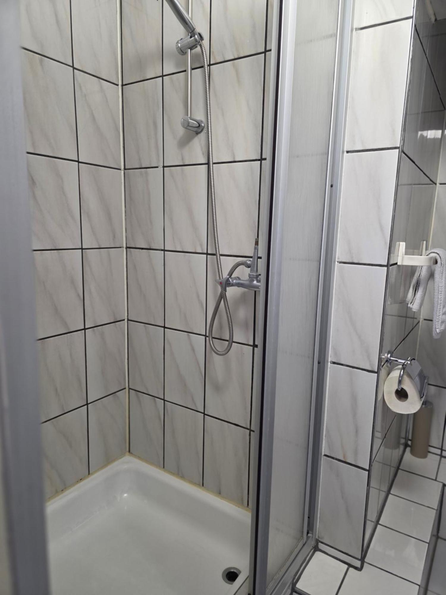 Gießen Liebig-Hotel מראה חיצוני תמונה